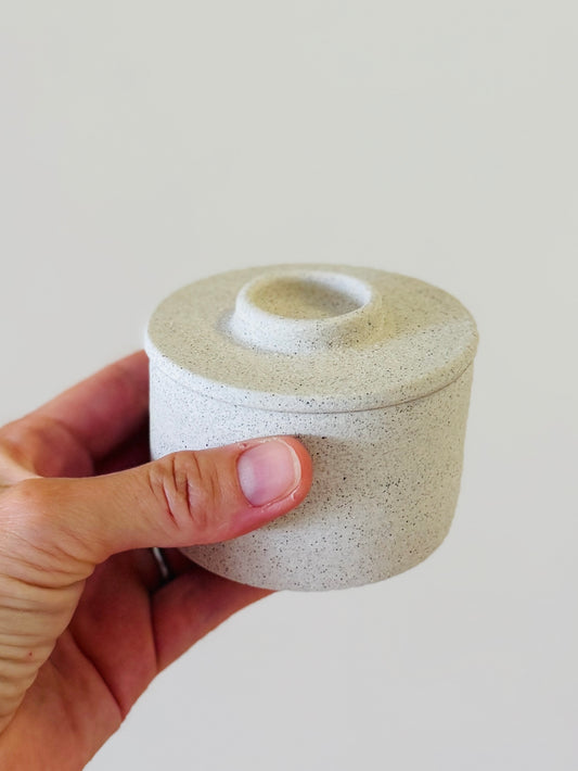 Salt dish